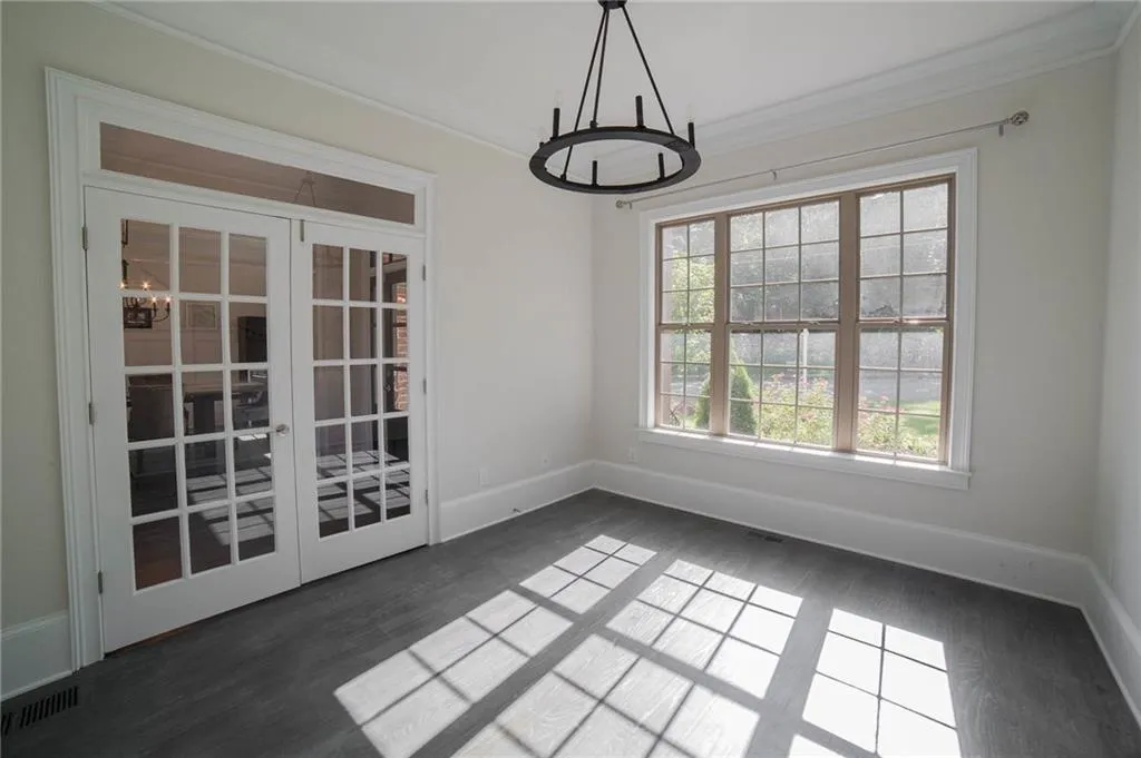 5 Long Island Place, Sandy Springs, Georgia 30328, 5 Bedrooms Bedrooms, ,3 BathroomsBathrooms,Residential,Sold,5 Long Island Place,6010761