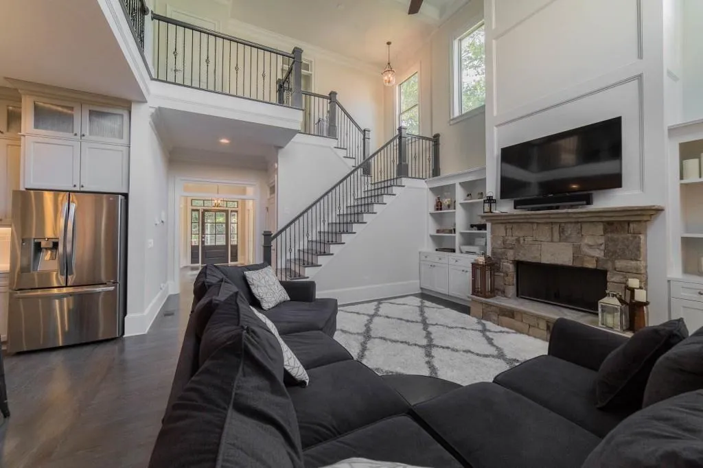 5 Long Island Place, Sandy Springs, Georgia 30328, 5 Bedrooms Bedrooms, ,3 BathroomsBathrooms,Residential,Sold,5 Long Island Place,6010761