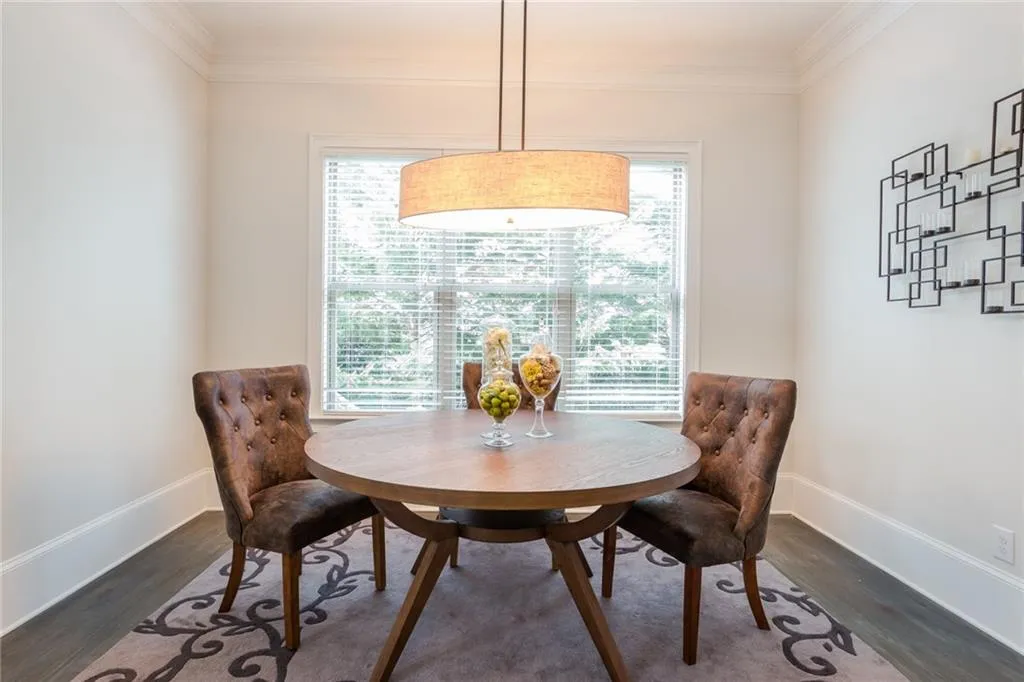 5 Long Island Place, Sandy Springs, Georgia 30328, 5 Bedrooms Bedrooms, ,3 BathroomsBathrooms,Residential,Sold,5 Long Island Place,6010761