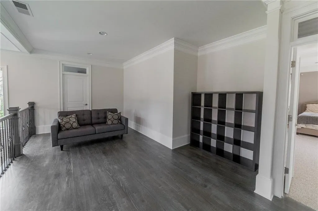 5 Long Island Place, Sandy Springs, Georgia 30328, 5 Bedrooms Bedrooms, ,3 BathroomsBathrooms,Residential,Sold,5 Long Island Place,6010761