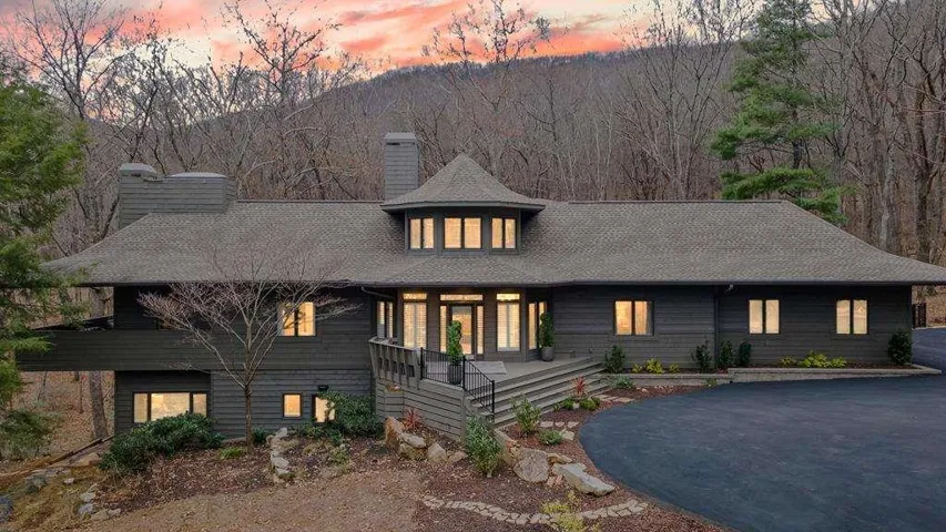 220 Wake Robin, Big Canoe, Georgia 30143