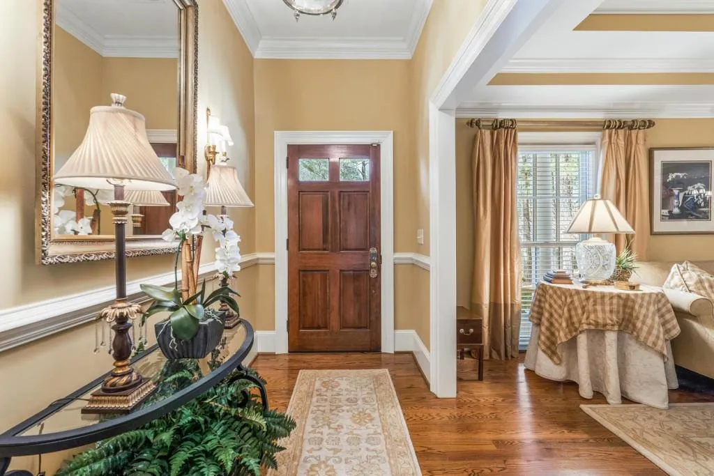 6355 River Overlook Drive, Sandy Springs, Georgia 30328, 4 Bedrooms Bedrooms, ,3 BathroomsBathrooms,Residential,Sold,6355 River Overlook Drive,6834897