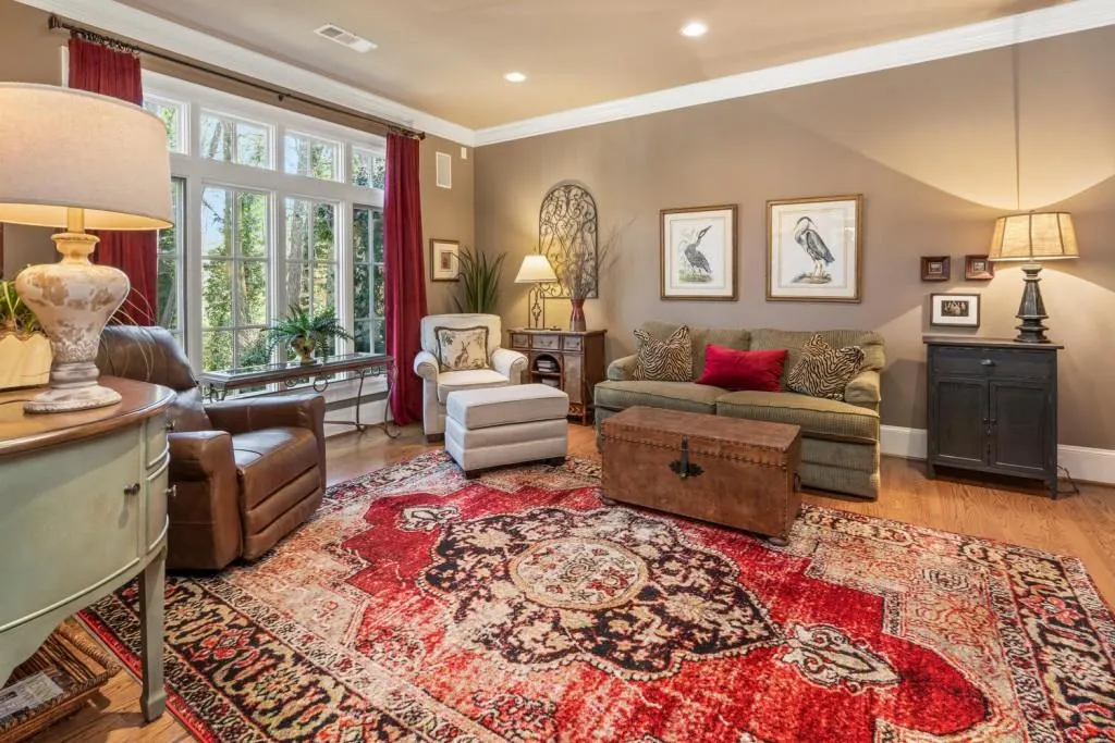 6355 River Overlook Drive, Sandy Springs, Georgia 30328, 4 Bedrooms Bedrooms, ,3 BathroomsBathrooms,Residential,Sold,6355 River Overlook Drive,6834897