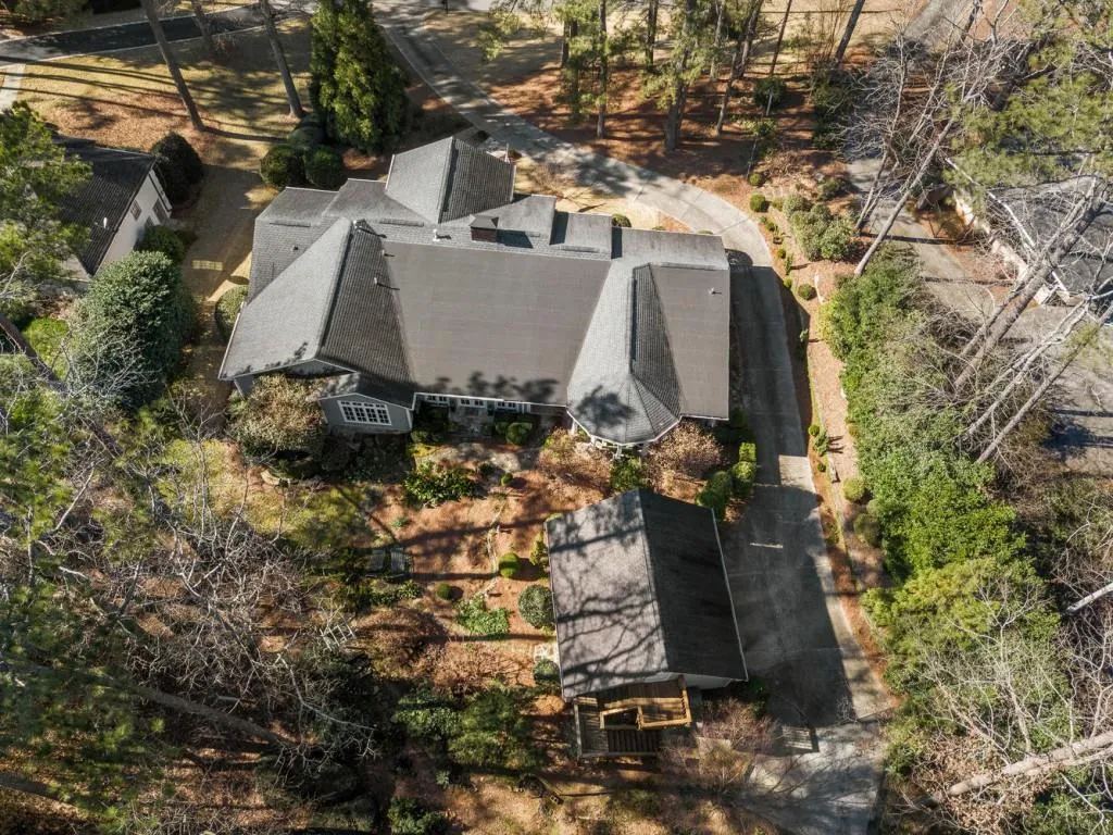 6355 River Overlook Drive, Sandy Springs, Georgia 30328, 4 Bedrooms Bedrooms, ,3 BathroomsBathrooms,Residential,Sold,6355 River Overlook Drive,6834897