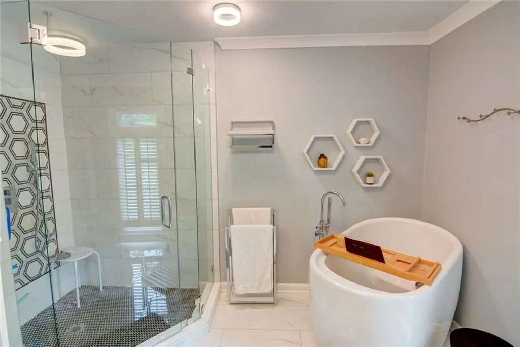 6090 Weatherly Drive Nw, Sandy Springs, Georgia 30328, 3 Bedrooms Bedrooms, ,3 BathroomsBathrooms,Residential,For Sale,6090 Weatherly Drive Nw,7763628