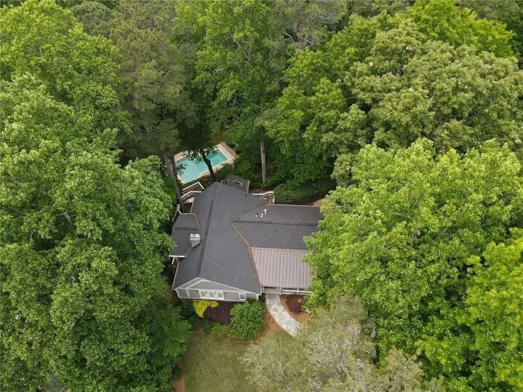 6090 Weatherly Drive Nw, Sandy Springs, Georgia 30328, 3 Bedrooms Bedrooms, ,3 BathroomsBathrooms,Residential,For Sale,6090 Weatherly Drive Nw,7763628