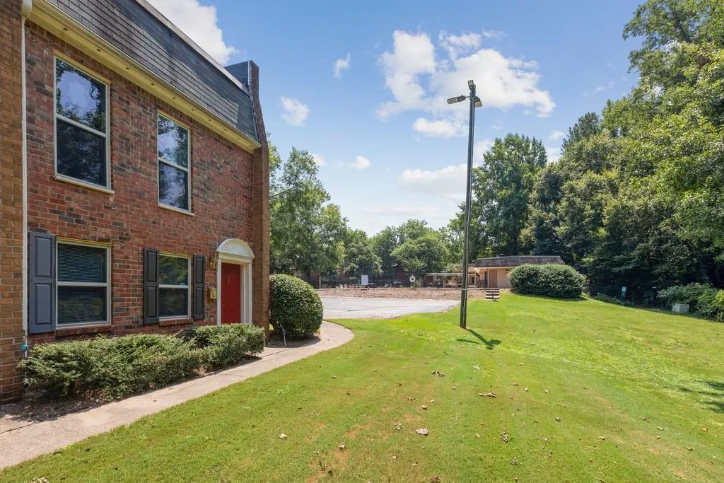 225 Winding River Drive Unit H, Sandy Springs, Georgia 30350, 2 Bedrooms Bedrooms, ,2 BathroomsBathrooms,Residential,Sold,225 Winding River Drive Unit H,6606600