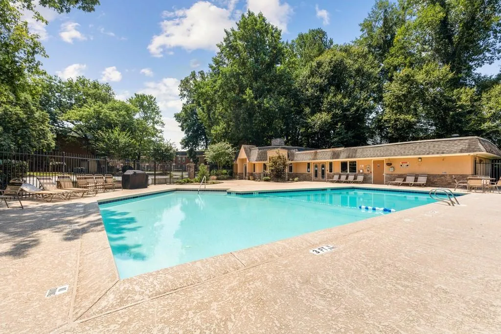 225 Winding River Drive Unit H, Sandy Springs, Georgia 30350, 2 Bedrooms Bedrooms, ,2 BathroomsBathrooms,Residential,Sold,225 Winding River Drive Unit H,6606600