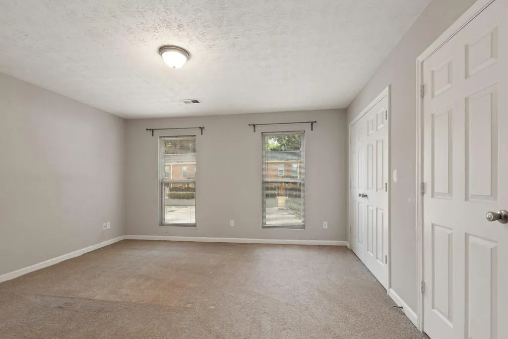 225 Winding River Drive Unit H, Sandy Springs, Georgia 30350, 2 Bedrooms Bedrooms, ,2 BathroomsBathrooms,Residential,Sold,225 Winding River Drive Unit H,6606600