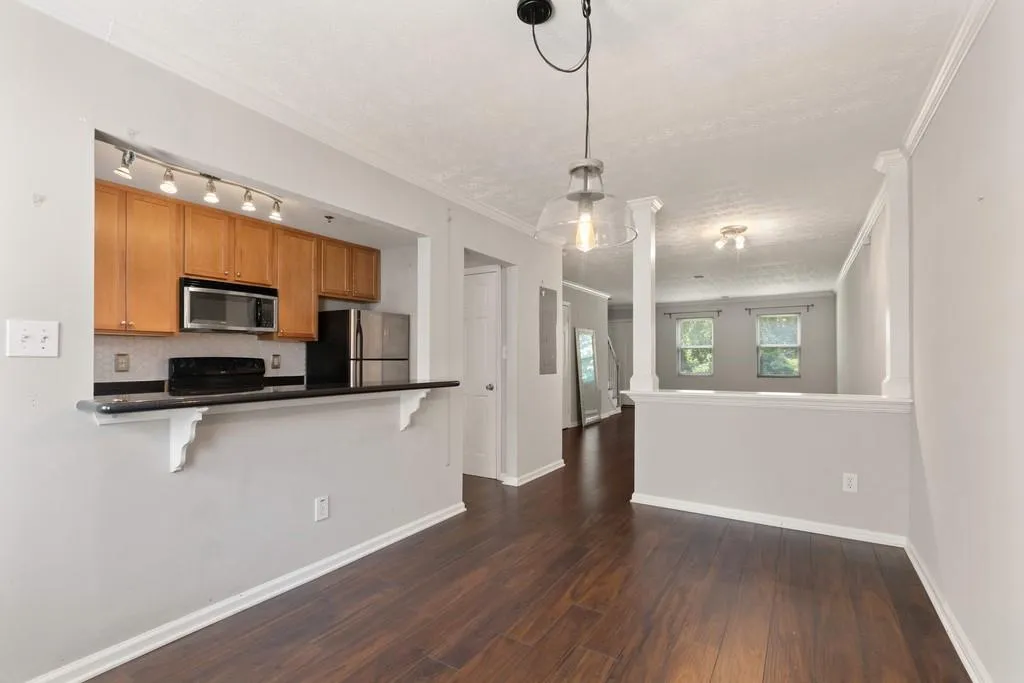 225 Winding River Drive Unit H, Sandy Springs, Georgia 30350, 2 Bedrooms Bedrooms, ,2 BathroomsBathrooms,Residential,Sold,225 Winding River Drive Unit H,6606600