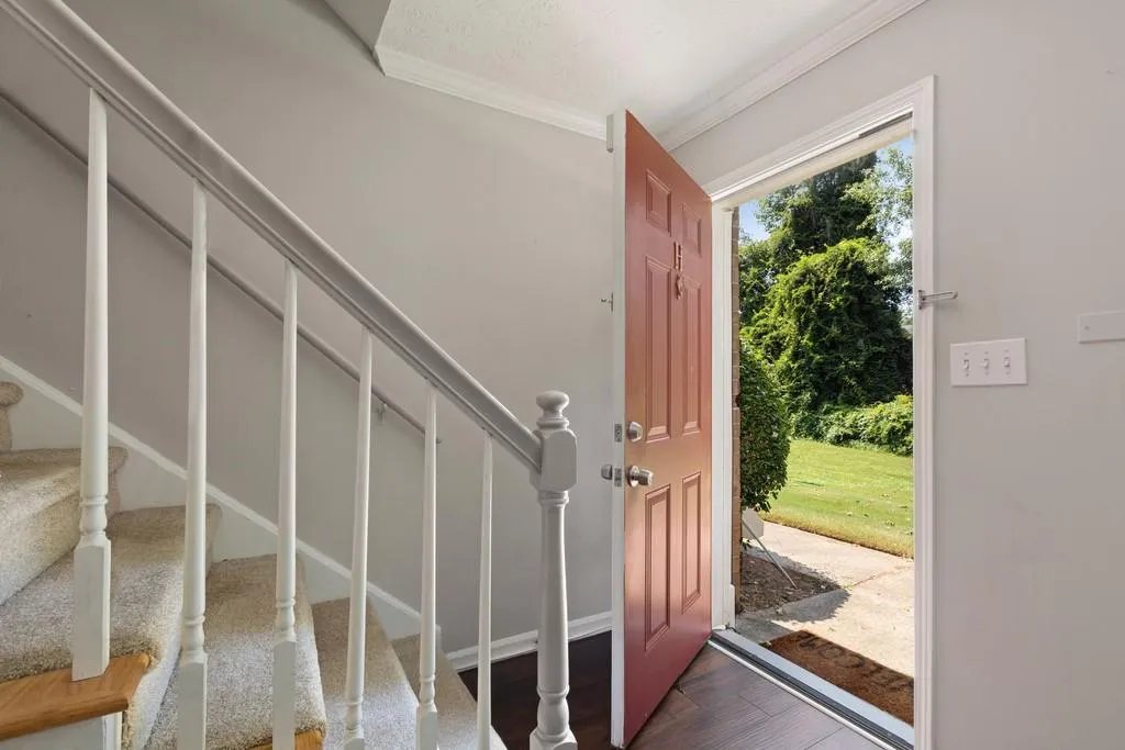 225 Winding River Drive Unit H, Sandy Springs, Georgia 30350, 2 Bedrooms Bedrooms, ,2 BathroomsBathrooms,Residential,Sold,225 Winding River Drive Unit H,6606600