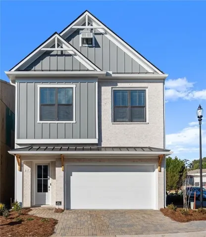 136 Village Green Avenue, Woodstock, Georgia 30189