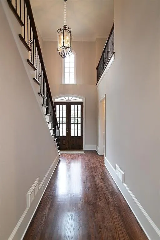 585 Cliftwood Court, Sandy Springs, Georgia 30328, 5 Bedrooms Bedrooms, ,5 BathroomsBathrooms,Residential,Sold,585 Cliftwood Court,6517806