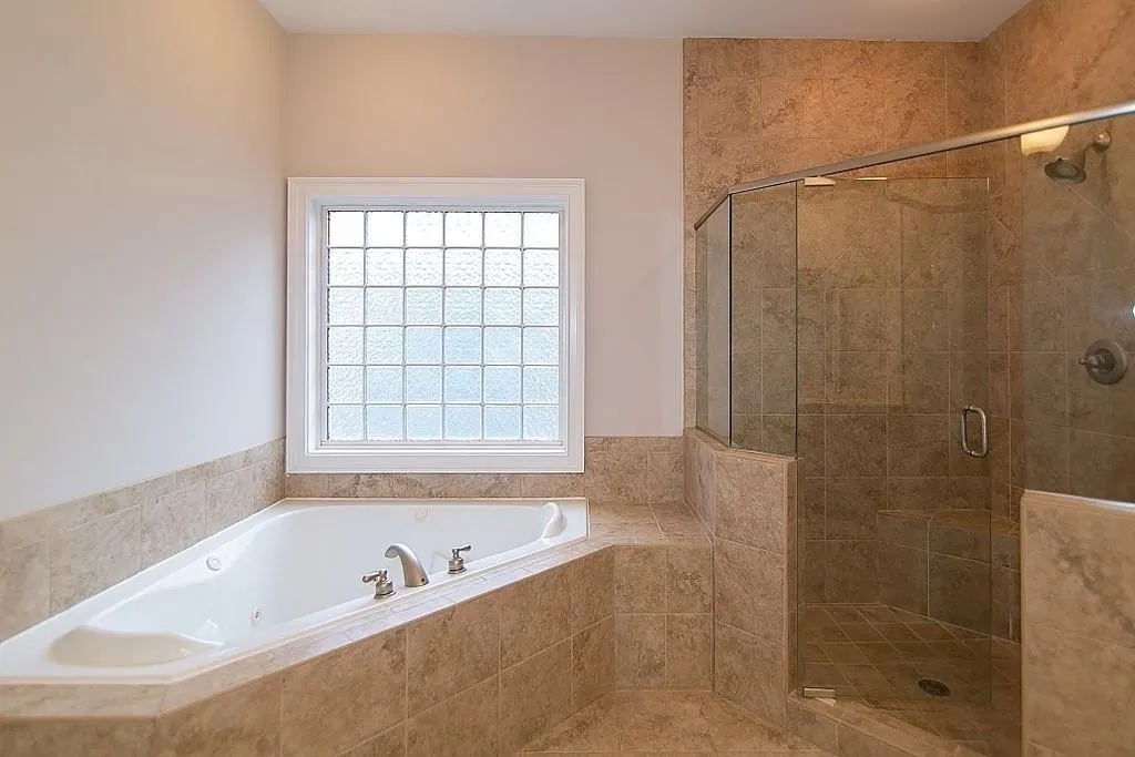 585 Cliftwood Court, Sandy Springs, Georgia 30328, 5 Bedrooms Bedrooms, ,5 BathroomsBathrooms,Residential,Sold,585 Cliftwood Court,6517806