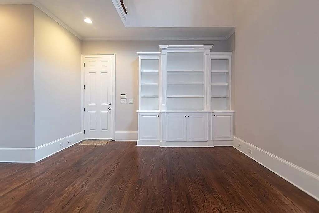 585 Cliftwood Court, Sandy Springs, Georgia 30328, 5 Bedrooms Bedrooms, ,5 BathroomsBathrooms,Residential,Sold,585 Cliftwood Court,6517806