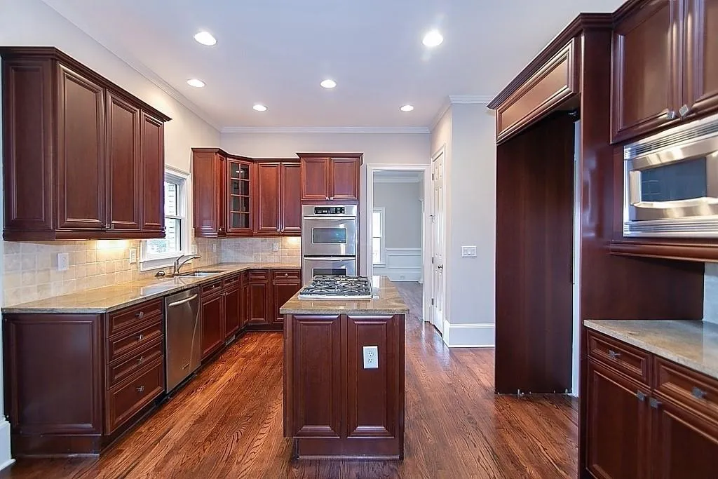 585 Cliftwood Court, Sandy Springs, Georgia 30328, 5 Bedrooms Bedrooms, ,5 BathroomsBathrooms,Residential,Sold,585 Cliftwood Court,6517806
