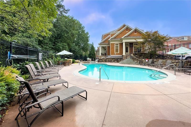 200 River Vista Drive Unit 121, Atlanta, Georgia 30339, 2 Bedrooms Bedrooms, ,2 BathroomsBathrooms,Residential,Sold,200 River Vista Drive Unit 121,7332015