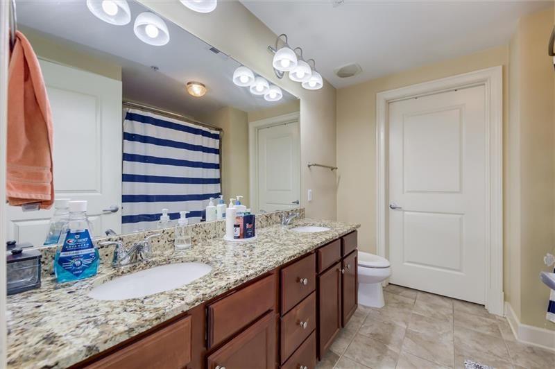 200 River Vista Drive Unit 121, Atlanta, Georgia 30339, 2 Bedrooms Bedrooms, ,2 BathroomsBathrooms,Residential,Sold,200 River Vista Drive Unit 121,7332015