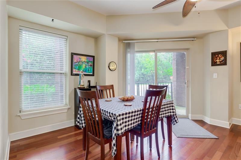 200 River Vista Drive Unit 121, Atlanta, Georgia 30339, 2 Bedrooms Bedrooms, ,2 BathroomsBathrooms,Residential,Sold,200 River Vista Drive Unit 121,7332015