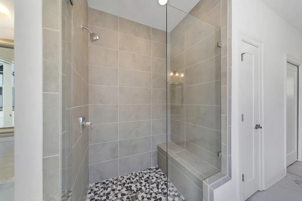 160 Ridgely Court, Atlanta, Georgia 30342, 4 Bedrooms Bedrooms, ,4 BathroomsBathrooms,Residential,Sold,160 Ridgely Court,6517562