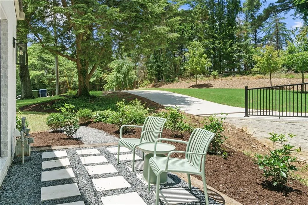4103 Statewood Road Ne, Atlanta, Georgia 30342, 4 Bedrooms Bedrooms, ,3 BathroomsBathrooms,Residential,For Sale,4103 Statewood Road Ne,7605683
