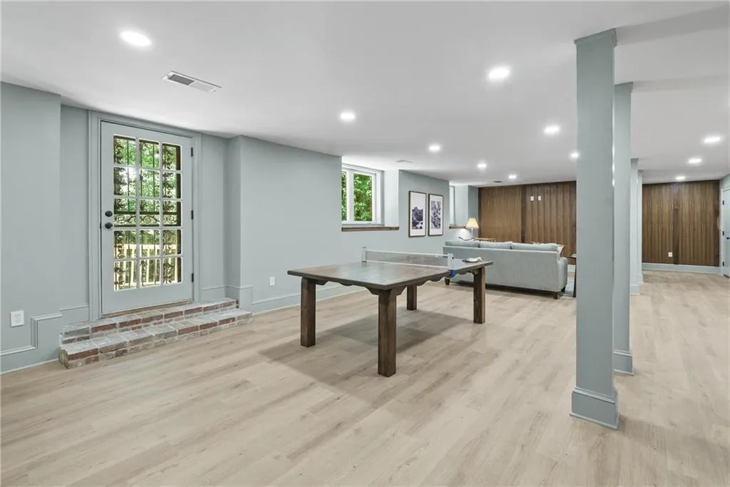 4103 Statewood Road Ne, Atlanta, Georgia 30342, 4 Bedrooms Bedrooms, ,3 BathroomsBathrooms,Residential,For Sale,4103 Statewood Road Ne,7605683