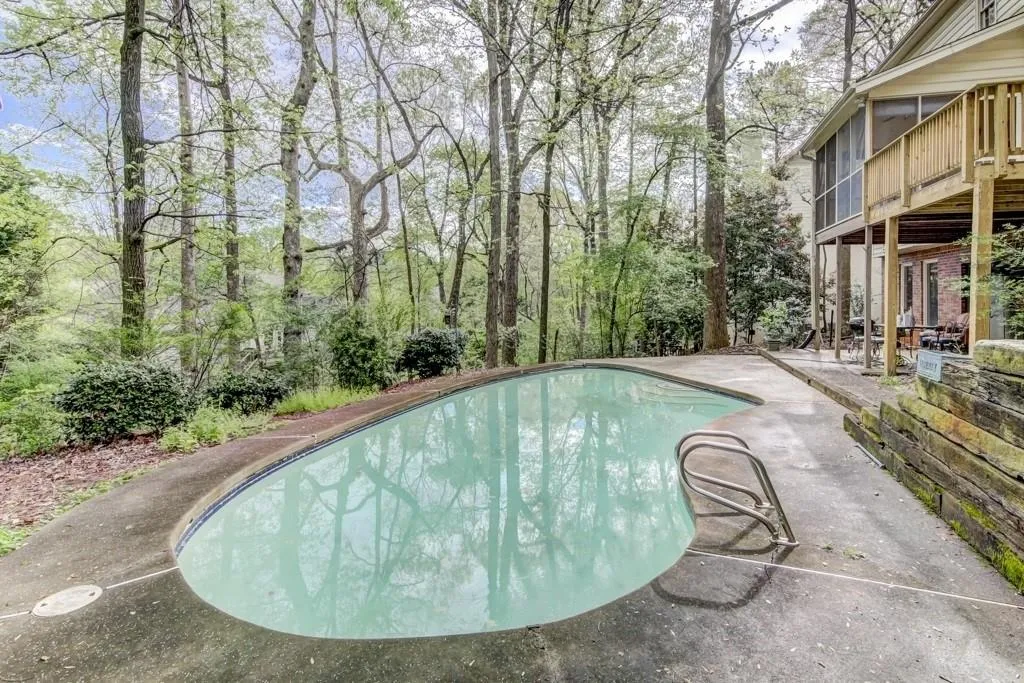 200 Zeblin Road, Sandy Springs, Georgia 30342, 5 Bedrooms Bedrooms, ,2 BathroomsBathrooms,Residential,Sold,200 Zeblin Road,6535147