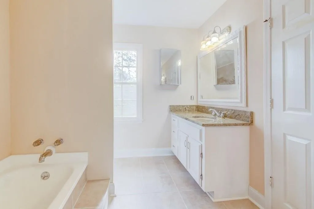 200 Zeblin Road, Sandy Springs, Georgia 30342, 5 Bedrooms Bedrooms, ,2 BathroomsBathrooms,Residential,Sold,200 Zeblin Road,6535147