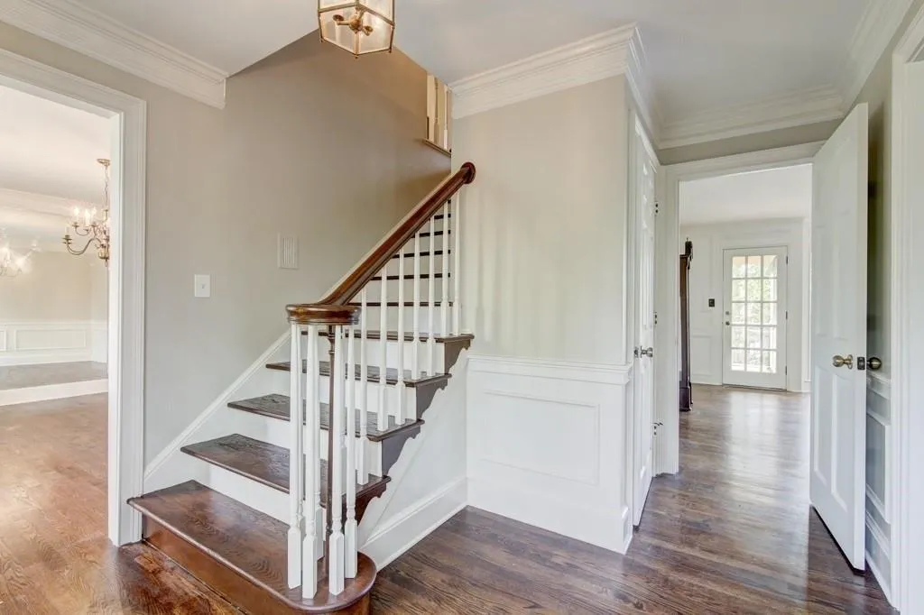 200 Zeblin Road, Sandy Springs, Georgia 30342, 5 Bedrooms Bedrooms, ,2 BathroomsBathrooms,Residential,Sold,200 Zeblin Road,6535147