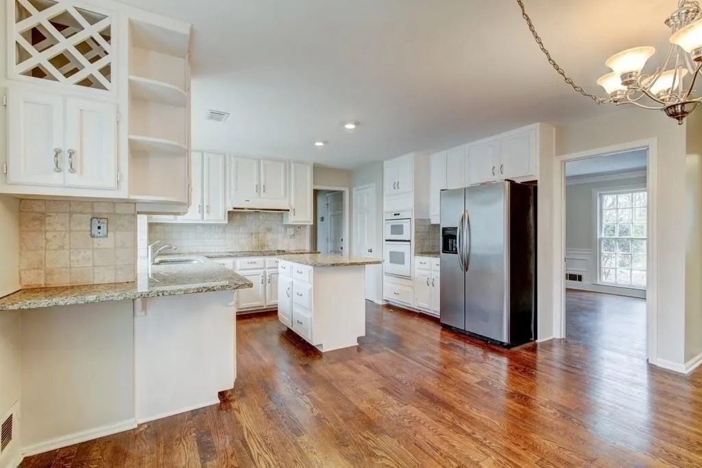 200 Zeblin Road, Sandy Springs, Georgia 30342, 5 Bedrooms Bedrooms, ,2 BathroomsBathrooms,Residential,Sold,200 Zeblin Road,6535147
