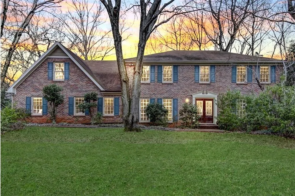 200 Zeblin Road, Sandy Springs, Georgia 30342, 5 Bedrooms Bedrooms, ,2 BathroomsBathrooms,Residential,Sold,200 Zeblin Road,6535147