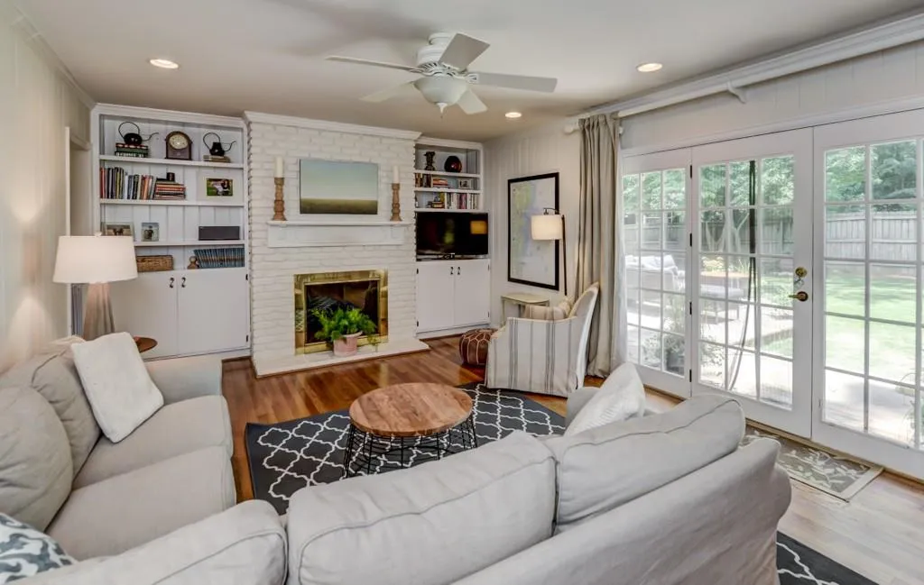 775 Starlight Drive, Atlanta, Georgia 30342, 3 Bedrooms Bedrooms, ,2 BathroomsBathrooms,Residential,Sold,775 Starlight Drive,5879340