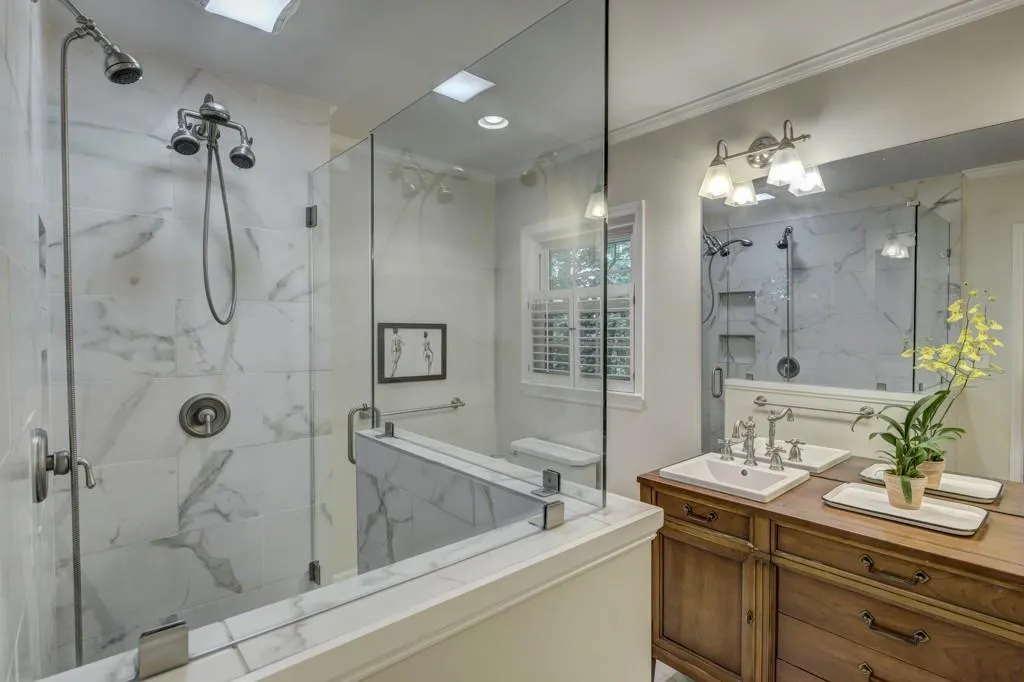 775 Starlight Drive, Atlanta, Georgia 30342, 3 Bedrooms Bedrooms, ,2 BathroomsBathrooms,Residential,Sold,775 Starlight Drive,5879340