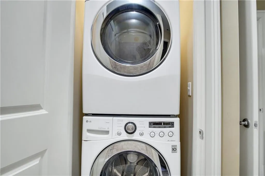 200 River Vista Drive Unit 706, Atlanta, Georgia 30339, 1 Bedroom Bedrooms, ,1 BathroomBathrooms,Residential,Sold,200 River Vista Drive Unit 706,6847381