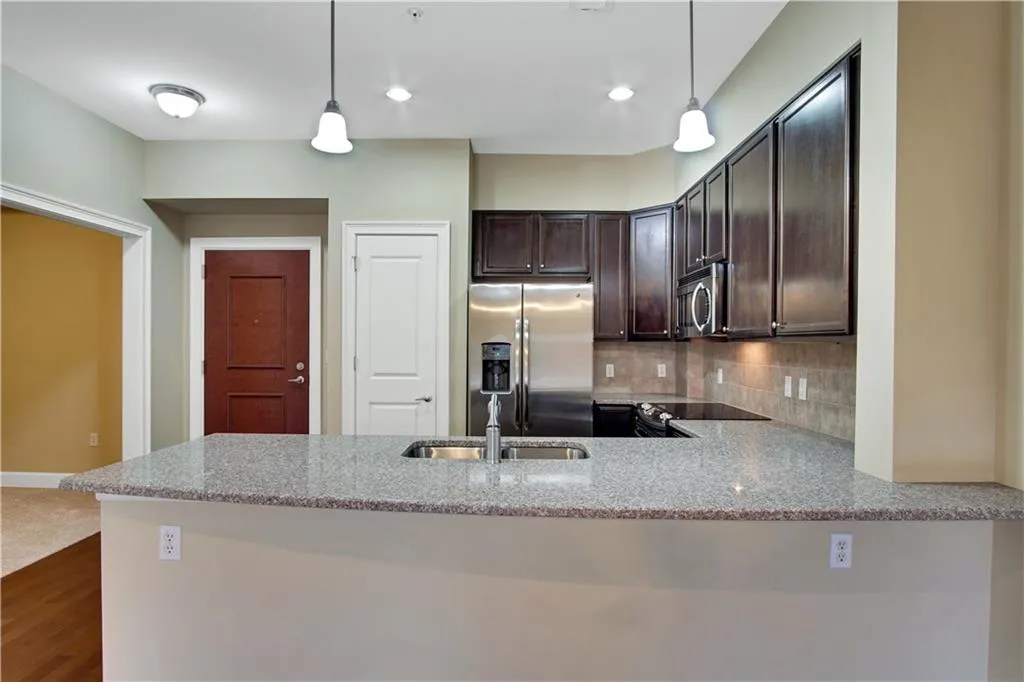 200 River Vista Drive Unit 706, Atlanta, Georgia 30339, 1 Bedroom Bedrooms, ,1 BathroomBathrooms,Residential,Sold,200 River Vista Drive Unit 706,6847381