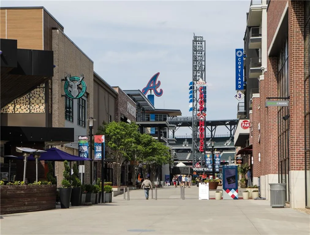 200 River Vista Drive Unit 706, Atlanta, Georgia 30339, 1 Bedroom Bedrooms, ,1 BathroomBathrooms,Residential,Sold,200 River Vista Drive Unit 706,6847381