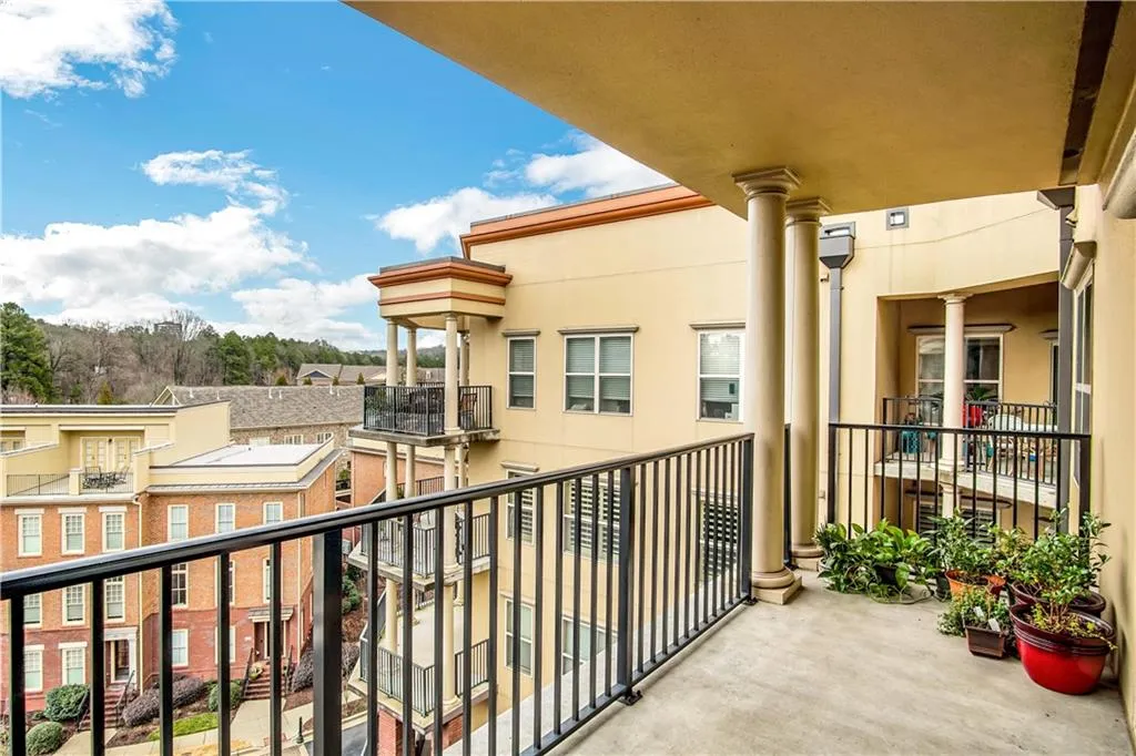 200 River Vista Drive Unit 706, Atlanta, Georgia 30339, 1 Bedroom Bedrooms, ,1 BathroomBathrooms,Residential,Sold,200 River Vista Drive Unit 706,6847381