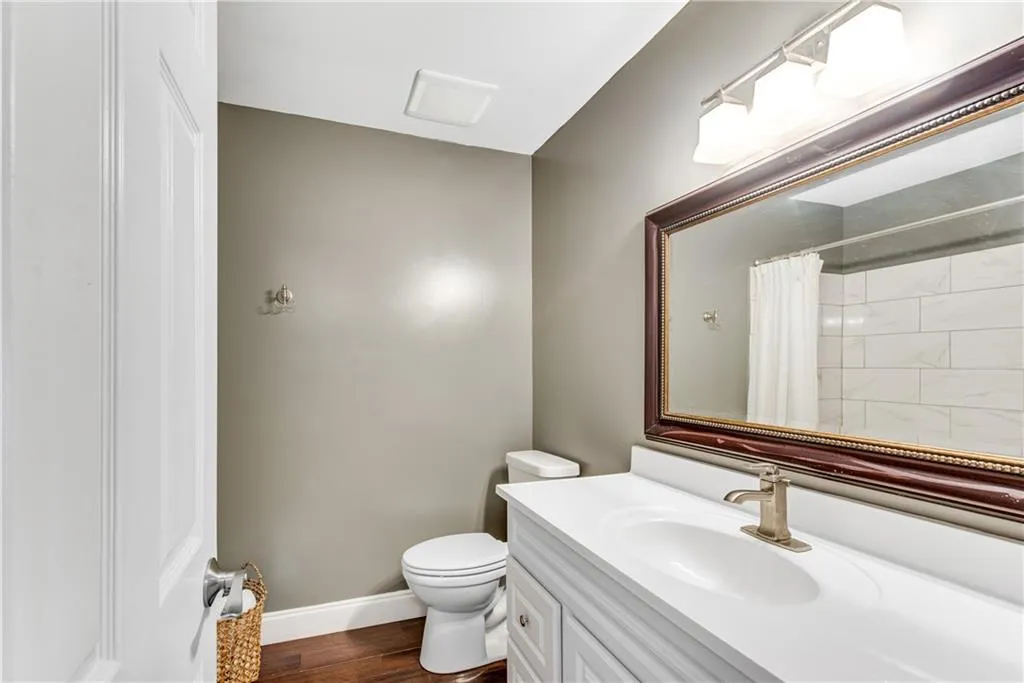 7500 Roswell Road Unit 125, Sandy Springs, Georgia 30350, 3 Bedrooms Bedrooms, ,2 BathroomsBathrooms,Residential,Sold,7500 Roswell Road Unit 125,7015085