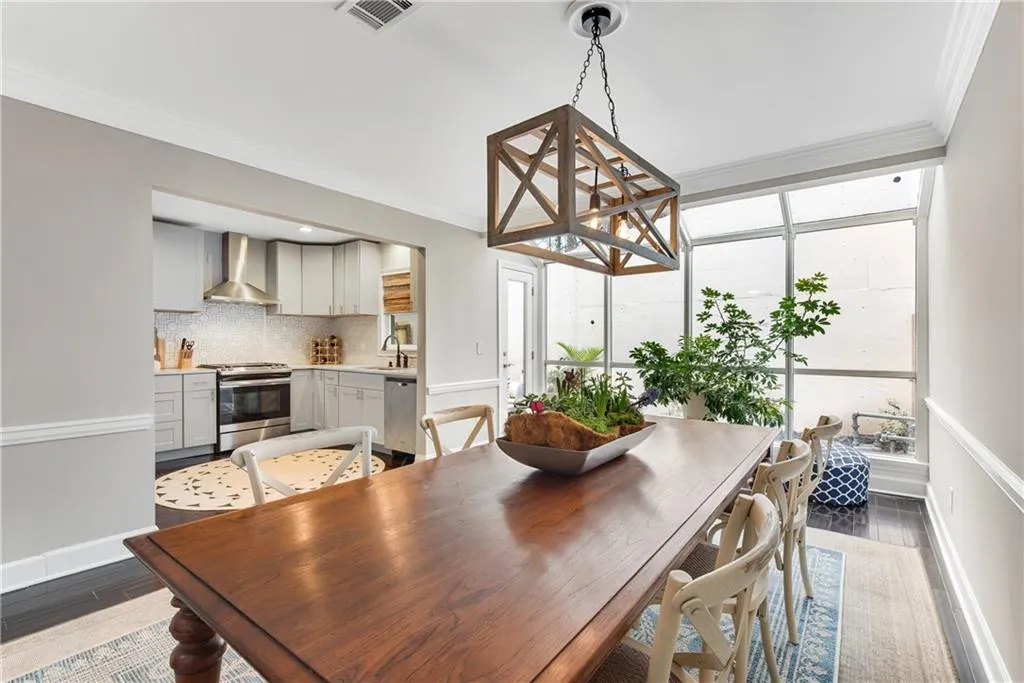 7500 Roswell Road Unit 125, Sandy Springs, Georgia 30350, 3 Bedrooms Bedrooms, ,2 BathroomsBathrooms,Residential,Sold,7500 Roswell Road Unit 125,7015085