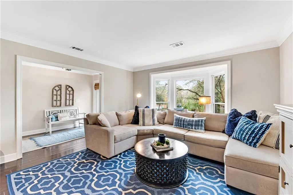 7500 Roswell Road Unit 125, Sandy Springs, Georgia 30350, 3 Bedrooms Bedrooms, ,2 BathroomsBathrooms,Residential,Sold,7500 Roswell Road Unit 125,7015085