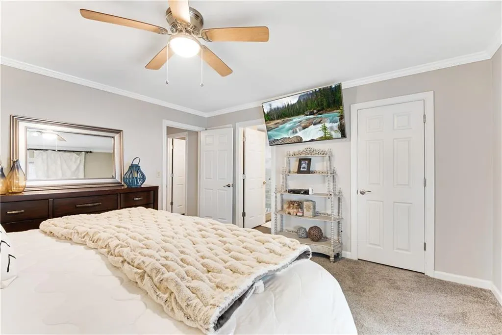 7500 Roswell Road Unit 125, Sandy Springs, Georgia 30350, 3 Bedrooms Bedrooms, ,2 BathroomsBathrooms,Residential,Sold,7500 Roswell Road Unit 125,7015085