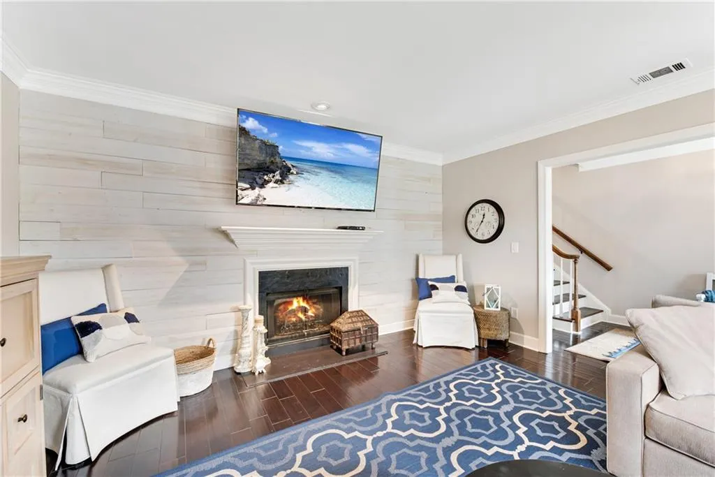 7500 Roswell Road Unit 125, Sandy Springs, Georgia 30350, 3 Bedrooms Bedrooms, ,2 BathroomsBathrooms,Residential,Sold,7500 Roswell Road Unit 125,7015085