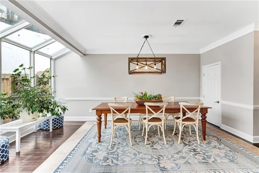 7500 Roswell Road Unit 125, Sandy Springs, Georgia 30350, 3 Bedrooms Bedrooms, ,2 BathroomsBathrooms,Residential,Sold,7500 Roswell Road Unit 125,7015085