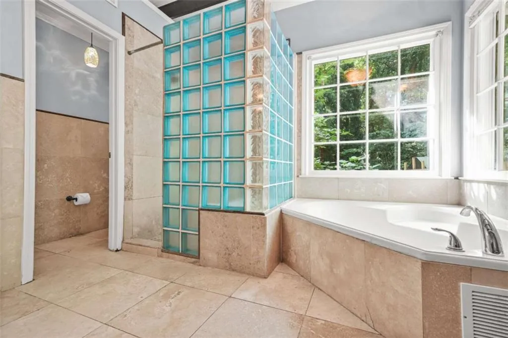 265 Marchand Court, Sandy Springs, Georgia 30328, 4 Bedrooms Bedrooms, ,2 BathroomsBathrooms,Residential,For Sale,265 Marchand Court,7639131