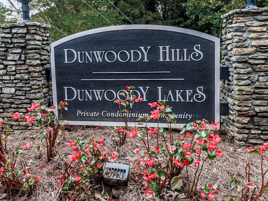 1604 Gettysburg Place, Sandy Springs, Georgia 30350, 2 Bedrooms Bedrooms, ,2 BathroomsBathrooms,Residential,Sold,1604 Gettysburg Place,6801333