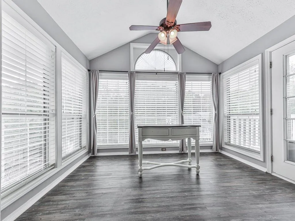 1604 Gettysburg Place, Sandy Springs, Georgia 30350, 2 Bedrooms Bedrooms, ,2 BathroomsBathrooms,Residential,Sold,1604 Gettysburg Place,6801333