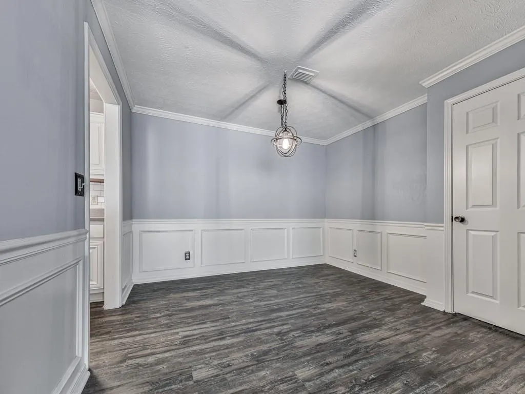 1604 Gettysburg Place, Sandy Springs, Georgia 30350, 2 Bedrooms Bedrooms, ,2 BathroomsBathrooms,Residential,Sold,1604 Gettysburg Place,6801333