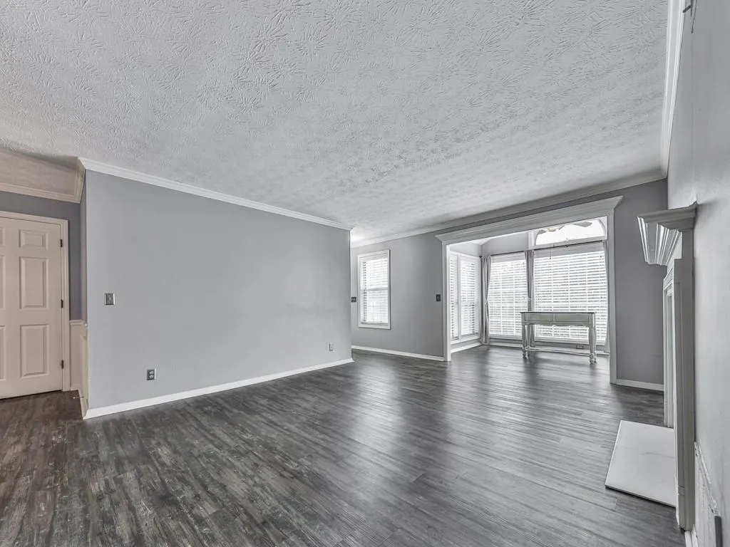 1604 Gettysburg Place, Sandy Springs, Georgia 30350, 2 Bedrooms Bedrooms, ,2 BathroomsBathrooms,Residential,Sold,1604 Gettysburg Place,6801333