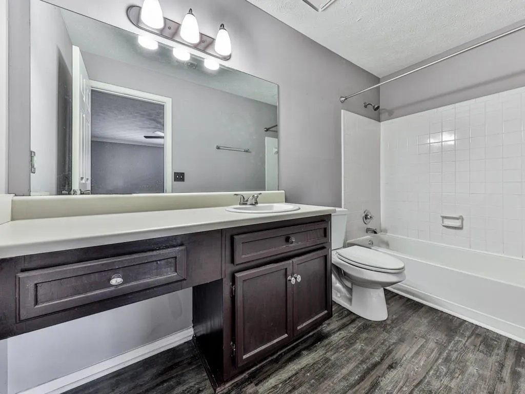 1604 Gettysburg Place, Sandy Springs, Georgia 30350, 2 Bedrooms Bedrooms, ,2 BathroomsBathrooms,Residential,Sold,1604 Gettysburg Place,6801333