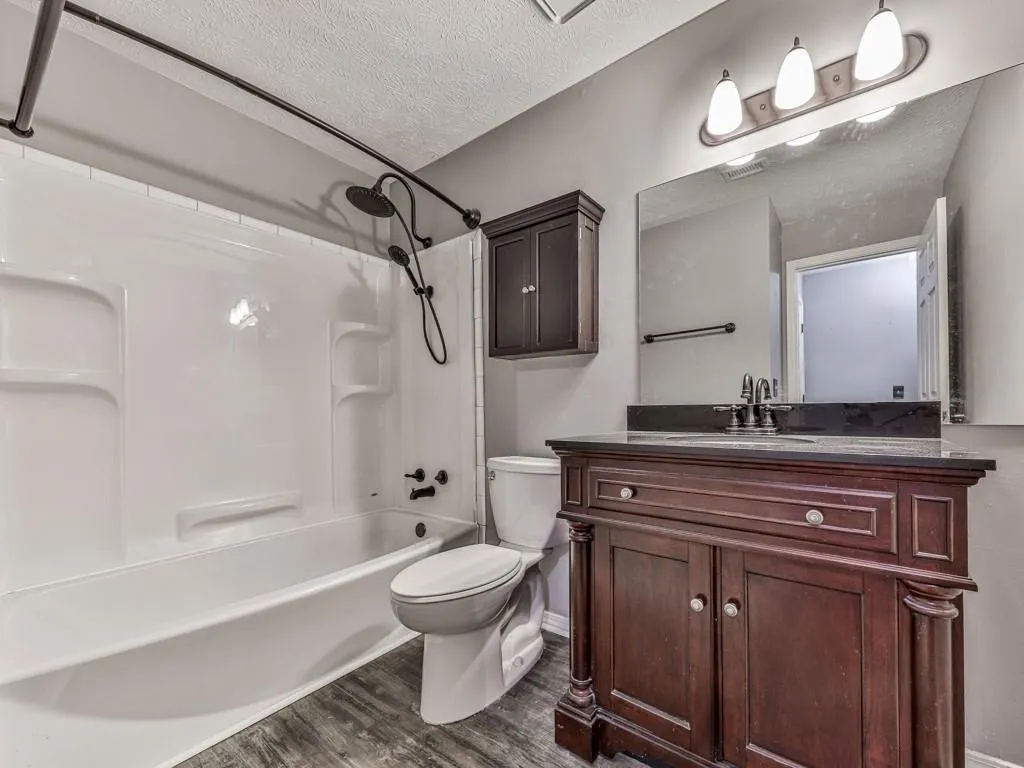 1604 Gettysburg Place, Sandy Springs, Georgia 30350, 2 Bedrooms Bedrooms, ,2 BathroomsBathrooms,Residential,Sold,1604 Gettysburg Place,6801333